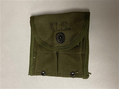 US GI WWII M1 CARBINE/GARAND O.D. DUAL MAGAZINE BELT POUCH.