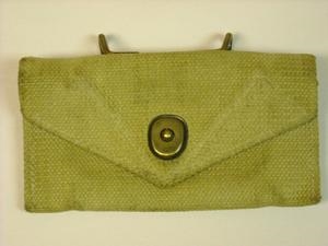 US GI WWII FIRST AID POUCH